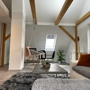 Apartment Wen Koenigsberger,ruhige Dg-wohnung In Weiden,2 Schlafzimmer,parkplatz, Zentral!